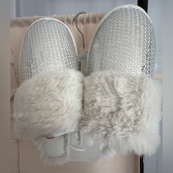 Auden Shoes - Auden Brand Silver Sequin Fur-Lined Women's Slippers Size Large (9-10), NWT